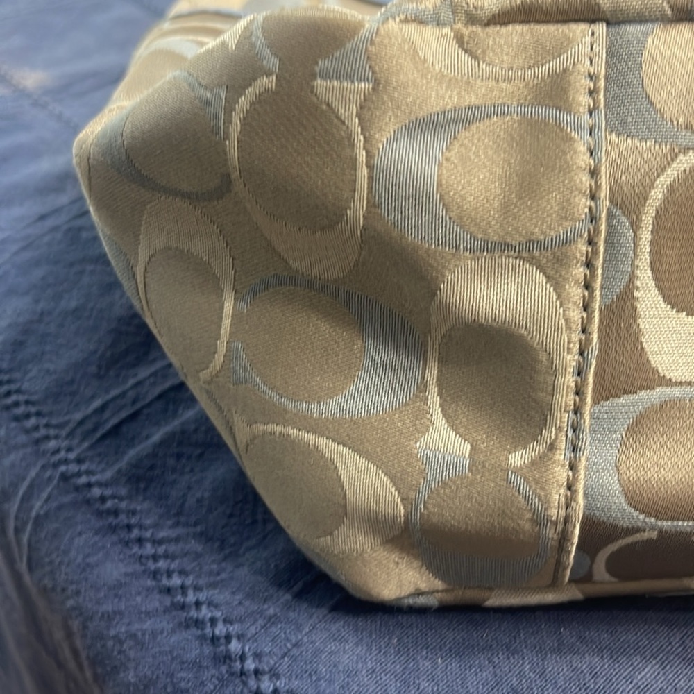 Coach F17676 Gallery East West Blue multi tote. Good condition. - Picture 6 of 13